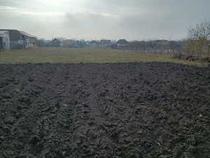 Vand loc de casa in Satchinez - imagine 2