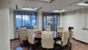 Clădire business de închiriat Bucureștii Noi 1250mp  cu parcare 850mp - imagine 7