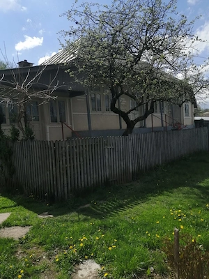 Proprietar,vând casă cu teren,sat Zăpodia comuna Colonești, județul Bacău.
