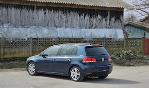 VW Golf 6 1.4TSI TEAM Parkassist ÎncălzireScaune DubluClima Bluetooth ComenziVolan Euro5  - imagine 2