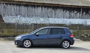 VW Golf 6 1.4TSI TEAM Parkassist ÎncălzireScaune DubluClima Bluetooth ComenziVolan Euro5  - imagine 3