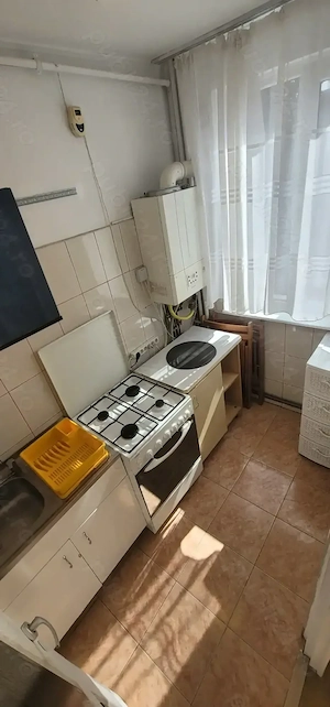 Rezervata  Garsoniera insorita etaj intermediar - imagine 6