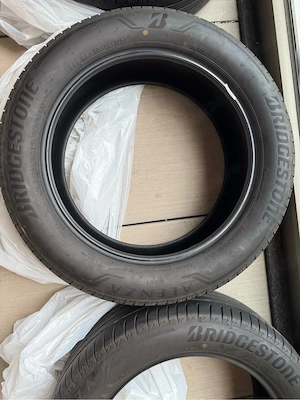 Set anvelope de vara Bridgestone Alenza 001 235/55/r19 101V - imagine 4