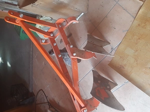 Vând tractor yanmar cu freză, plug cu două trupite și remorcă.  - imagine 3