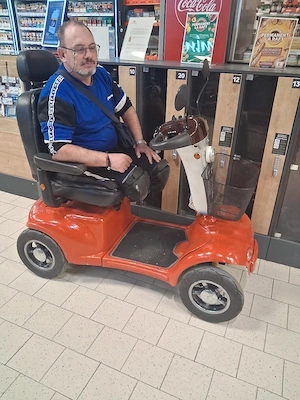 Vand moto scuter electric 4500 ron negociabil