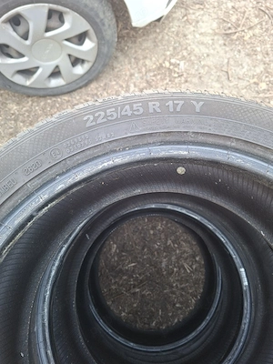 vând 225/45/17 - imagine 3