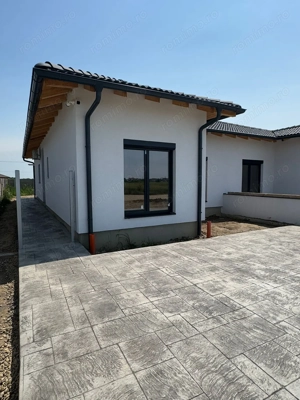 Duplex pe parter în Moșnița Nouă - imagine 2