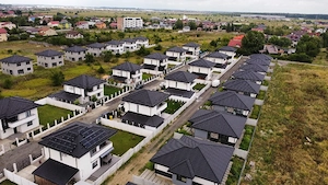    Casa pe parter Ciorogarla | 4 camere | Curte 300 mp | Zona linistita