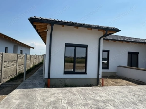 Duplex pe parter în Moșnița Nouă - imagine 3