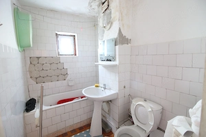 Ap. 2dec. Mazepa 2, etajul 2, liber - imagine 4