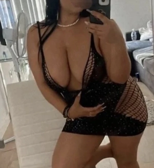 Monika pentru Câteva zile la tine în oraș te aștept să ne cunoaștem Fac și deplasări - imagine 1