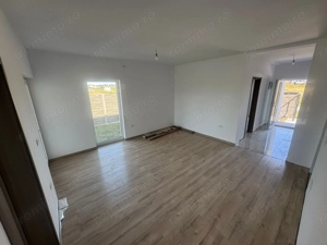 Duplex - 4 camere - Comision 0 - Moșnița Nouă, situat aproape de 4 ben - imagine 10