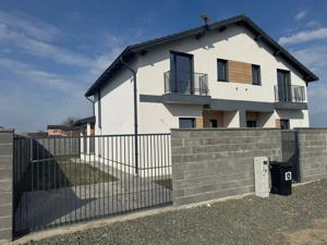 Duplex - 4 camere - Comision 0 - Moșnița Nouă, situat aproape de 4 ben - imagine 2