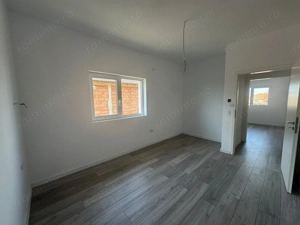 Duplex Mosnita 4 camere 2 bai Asfalt Toate utilitatile - imagine 11