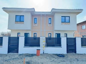 Duplex Mosnita 4 camere 2 bai Asfalt Toate utilitatile