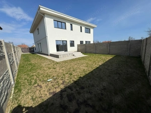 Duplex Mosnita 4 camere 2 bai Asfalt Toate utilitatile - imagine 3