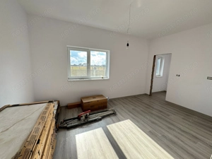 Duplex pe parter cu 3 camere 112.000 - imagine 5