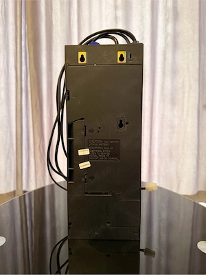 Vând validator  cititor monede  restiera MEI Cashflow CF690