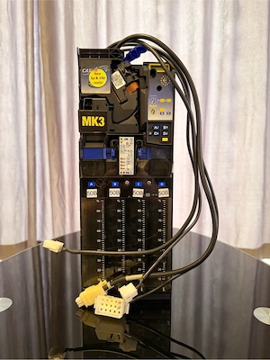 Vând validator  cititor monede  restiera MEI Cashflow CF690