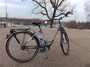 Vînd Bicicletă Electrică