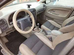 Vand autoturism Volvo S 40 din 2002, motorizare 1,6 benzina cu instalatie GPL, km 304.835 - imagine 5