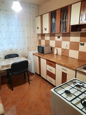 Inchiriez Garsoniera zona Rogerius - imagine 2