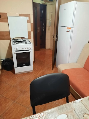 Inchiriez Garsoniera zona Rogerius - imagine 3