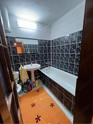 Vand apartament 2 camere - zona Burdujeni - imagine 4