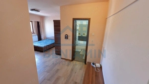 Garsoniera centrala langa Patria - imagine 4