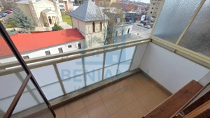 Garsoniera centrala langa Patria - imagine 5