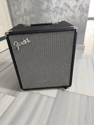 Combo chitara bas Fender Rumble 100