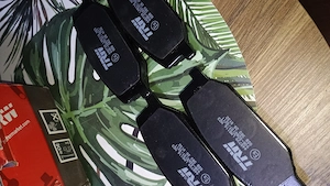 Placute frana fata TRW GDB 383 pentru Suzuki Jimny 3 - imagine 5