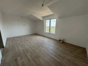 Duplex P+M Toate Utilitatile - La astfalt - Mosnita Noua - imagine 10