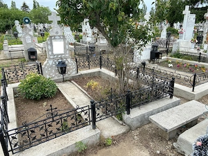 Vand loc de veci dublu în cimitirul Bolovani, Ploiesti