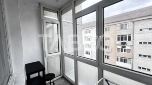 Apartament utilat 4 camere 98 mpu balcon inchis zona Vasile Aaron - imagine 10