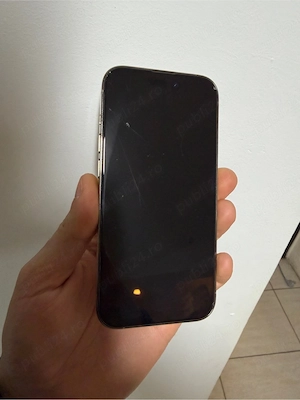 iphone 14 pro - sticla spate fisurata - imagine 2