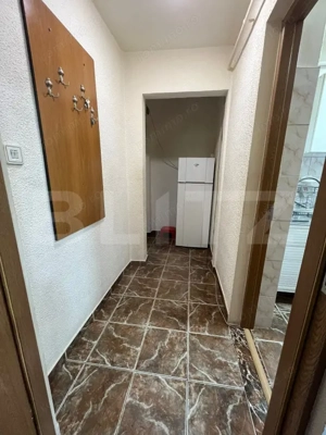Apartament 2 camere, etaj 1 – mobilat și utilat, centrală proprie, zonă Micro 6 - imagine 9
