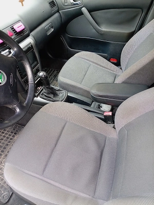 vand Skoda Octavia tour oferta specială  - imagine 9