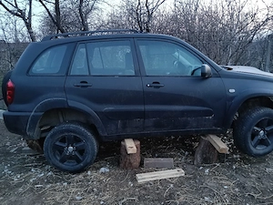 Toyota RAV4  - imagine 8