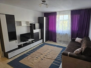 Proprietar inchiriez apartament cu 2 camere decomandat