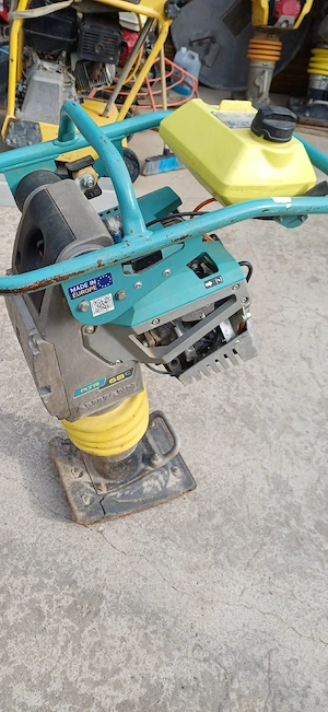 vand mai compactor Ammann ATR 68C in 4 timpi motor honda af. 2022 si placa compactoare bomag - imagine 3