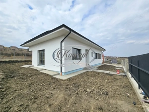 Casa eficienta energetic, noua, cu pod mansardabil generos - imagine 3