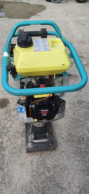 vand mai compactor Ammann ATR 68C in 4 timpi motor honda af. 2022 si placa compactoare bomag - imagine 2
