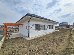 Casa eficienta energetic, noua, cu pod mansardabil generos - imagine 5