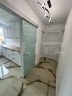 APARTAMENT MODERN 2 CAMERE, DECOMANDAT, RECENT RENOVAT, INCALZIRE IN PARDOSEALA - imagine 4