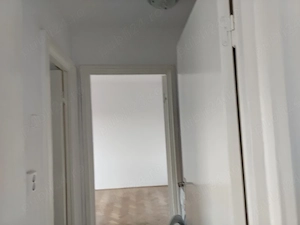 Vând apartament 3 camere   construcție din cărămidă