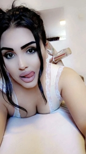 Bună mă deplasez la tine sau la hotel ..Minionă 