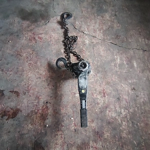 Vand palane manuale cu levier 1 t si celelelte două de 1.5 tone 