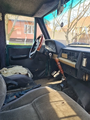 Vând ARO 320 4 4 perfect funcțional - imagine 3