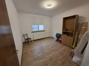 Apartament 4 camere Piata Sudului ,2 bai , Birou sau Cazare Muncitori  - imagine 8